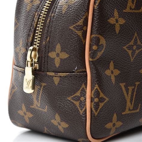 LOUIS VUITTON Monogram Toiletry Bag 25 